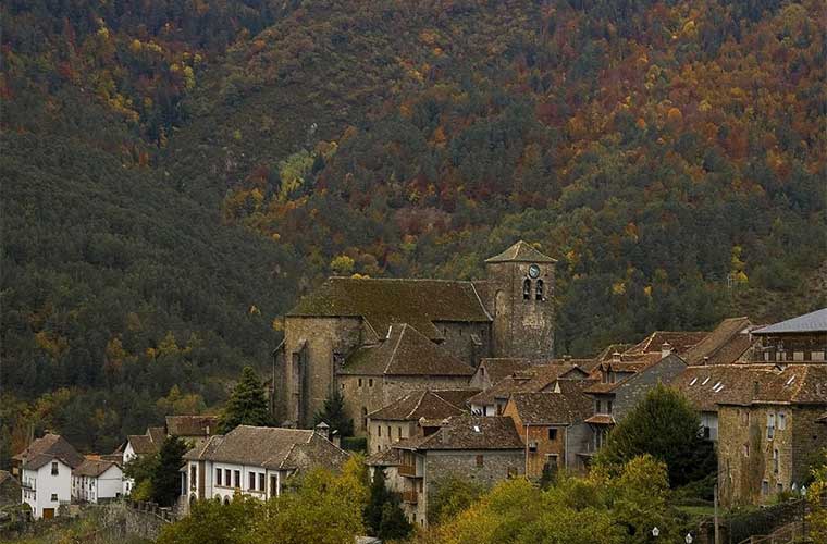 Piérdete por Ansó y vive el Pirineo Occidental