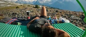 Equipamiento para un buen descanso en alta montaña: esterilla de montaña