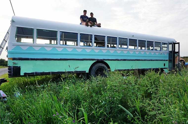 De Alaska a Argentina: un viaje en autobús para inspirar y concienciar