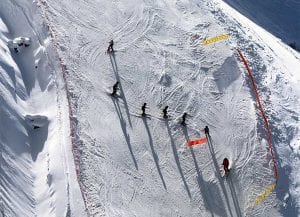 Aprender a Esquiar: consejos prácticos de esquí para novatos / Foto: Toa Heftiba