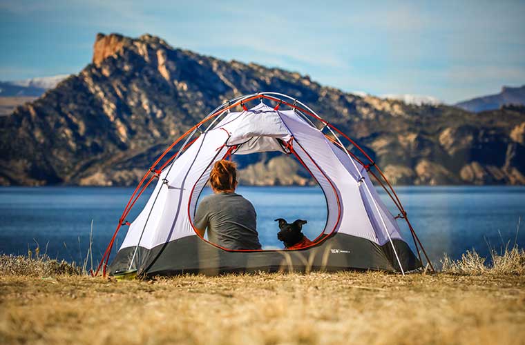 Dónde comprar tu equipo y accesorios de camping / Foto: Patrick Hendry