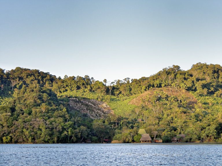 Livingston en Guatemala – Rio Dulce en Guatemala – Bahia de Amanique