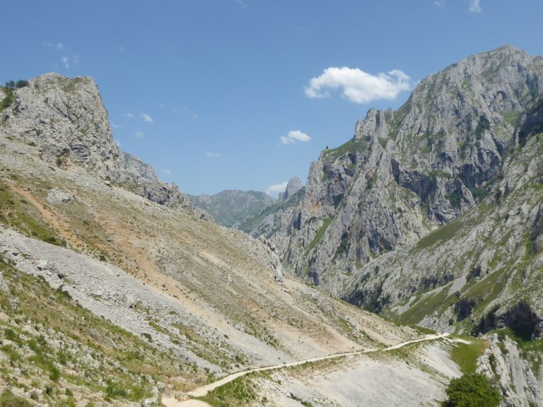 Ruta del Cares, la «Garganta Divina» al corazón de los Picos de Europa