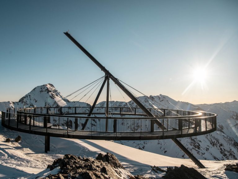 ¿Dónde hacer rutas con raquetas de nieve en Andorra?