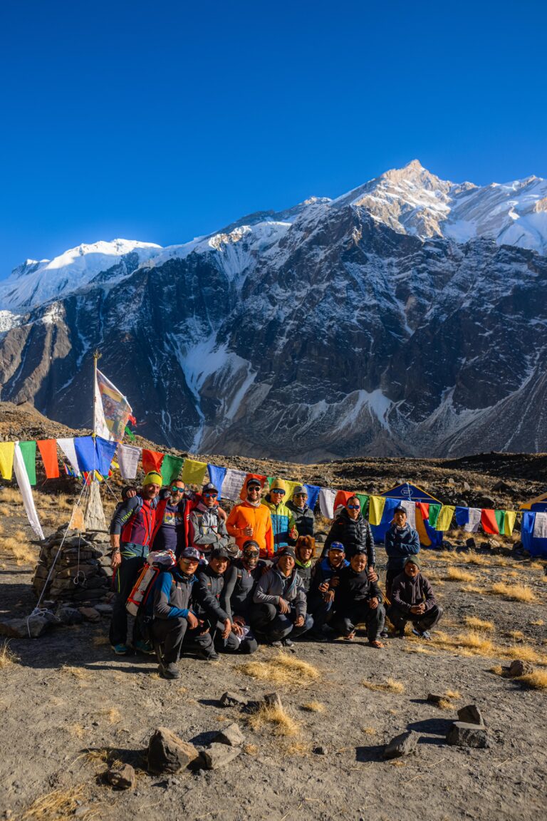 Alex Txikon da por concluida su expedicion invernal al Annapurna