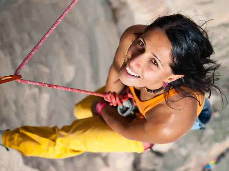 Nasim Eshqi, la escaladora profesional iraní, invitada del EOFT en su estreno en España